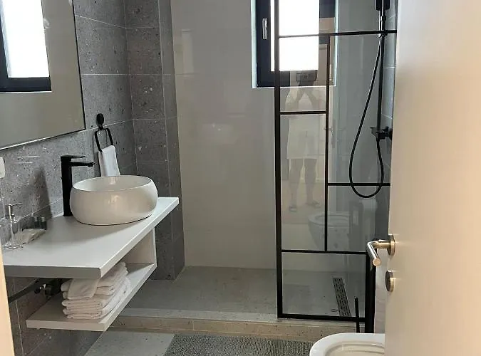 Rezidential - 50m Faleza